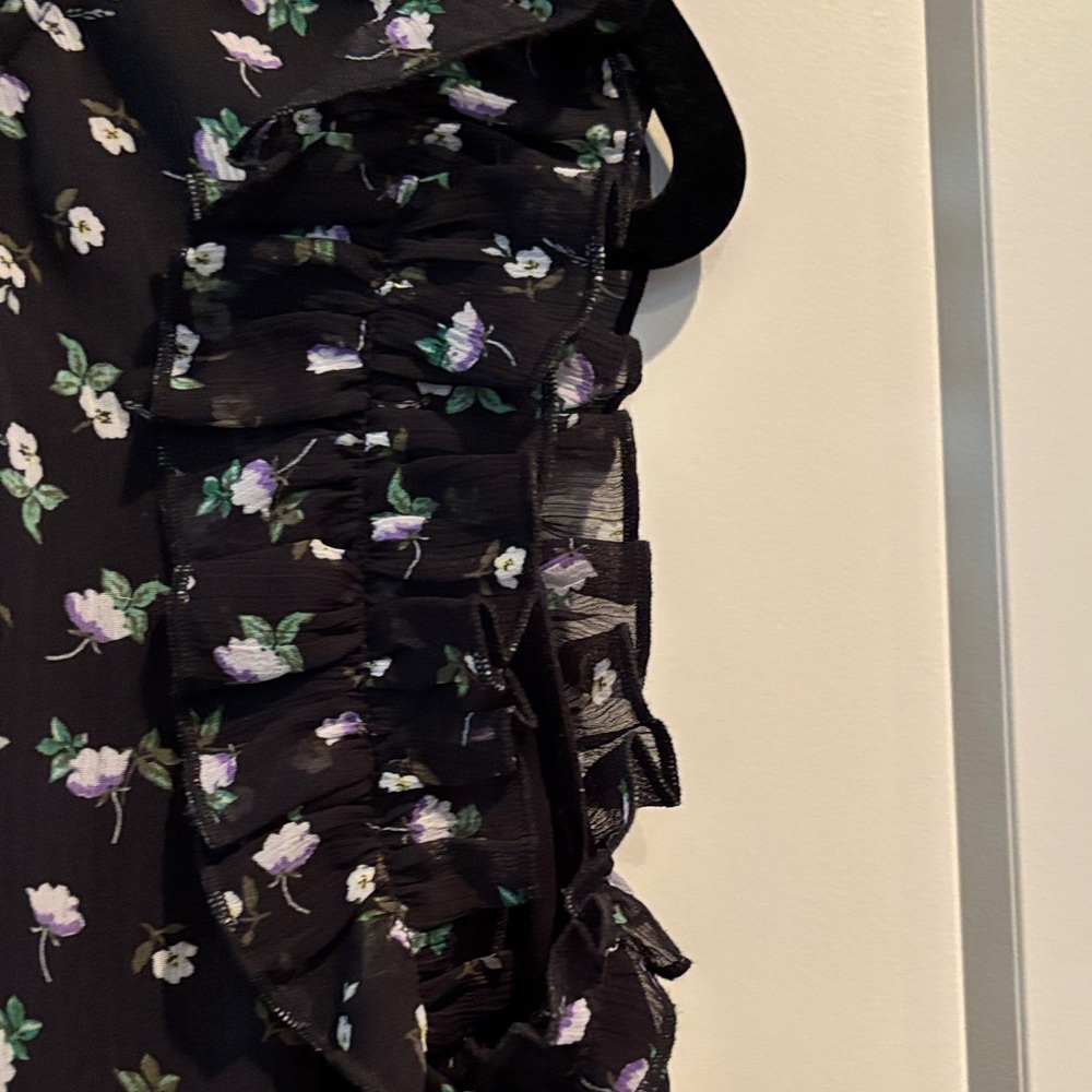 LOFT Black Floral Ruffle-Trim Sleeveless Blouse - Picture 4 of 4